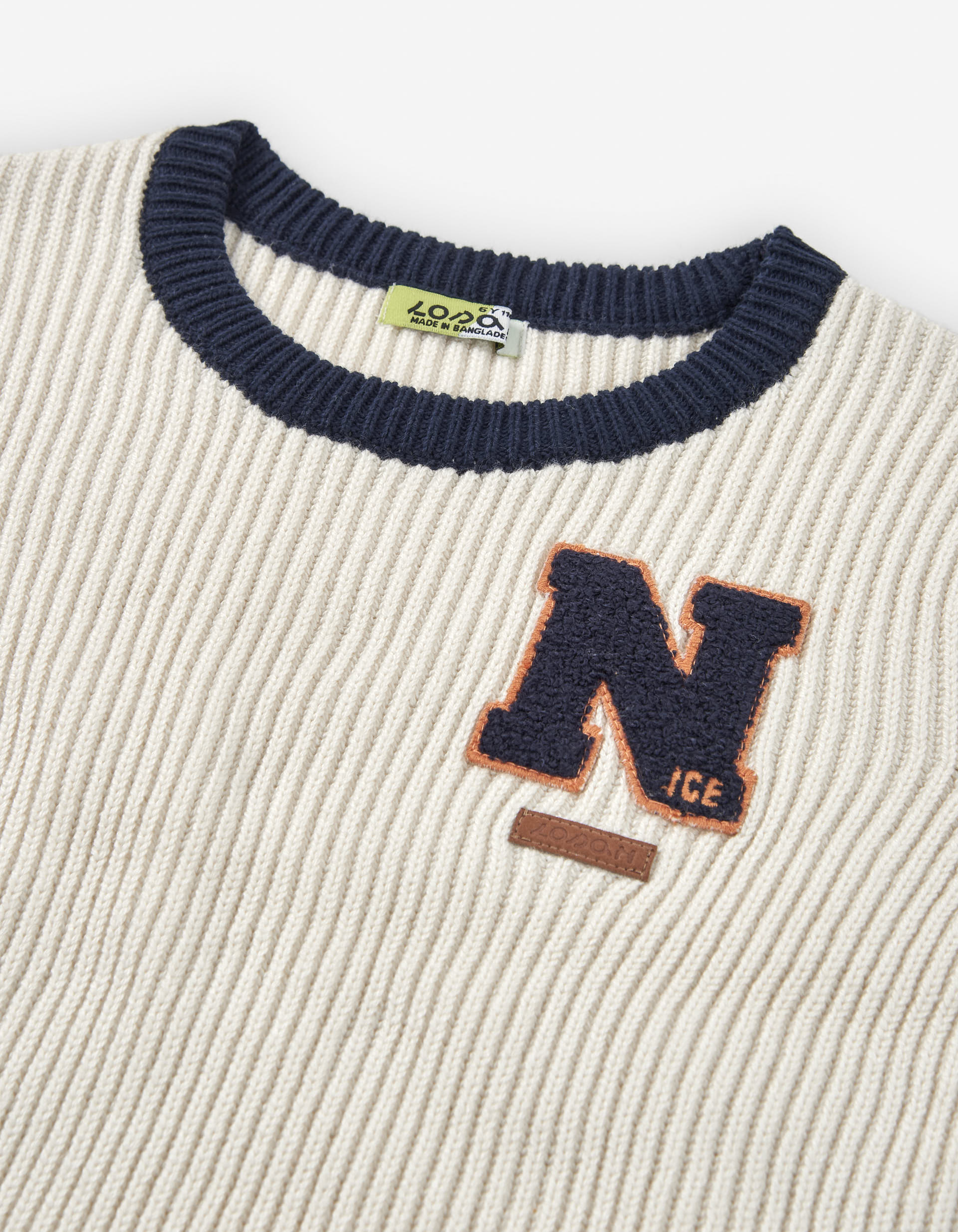 Knitted jumper with bouclé embroidery for boys, white/blue/brown