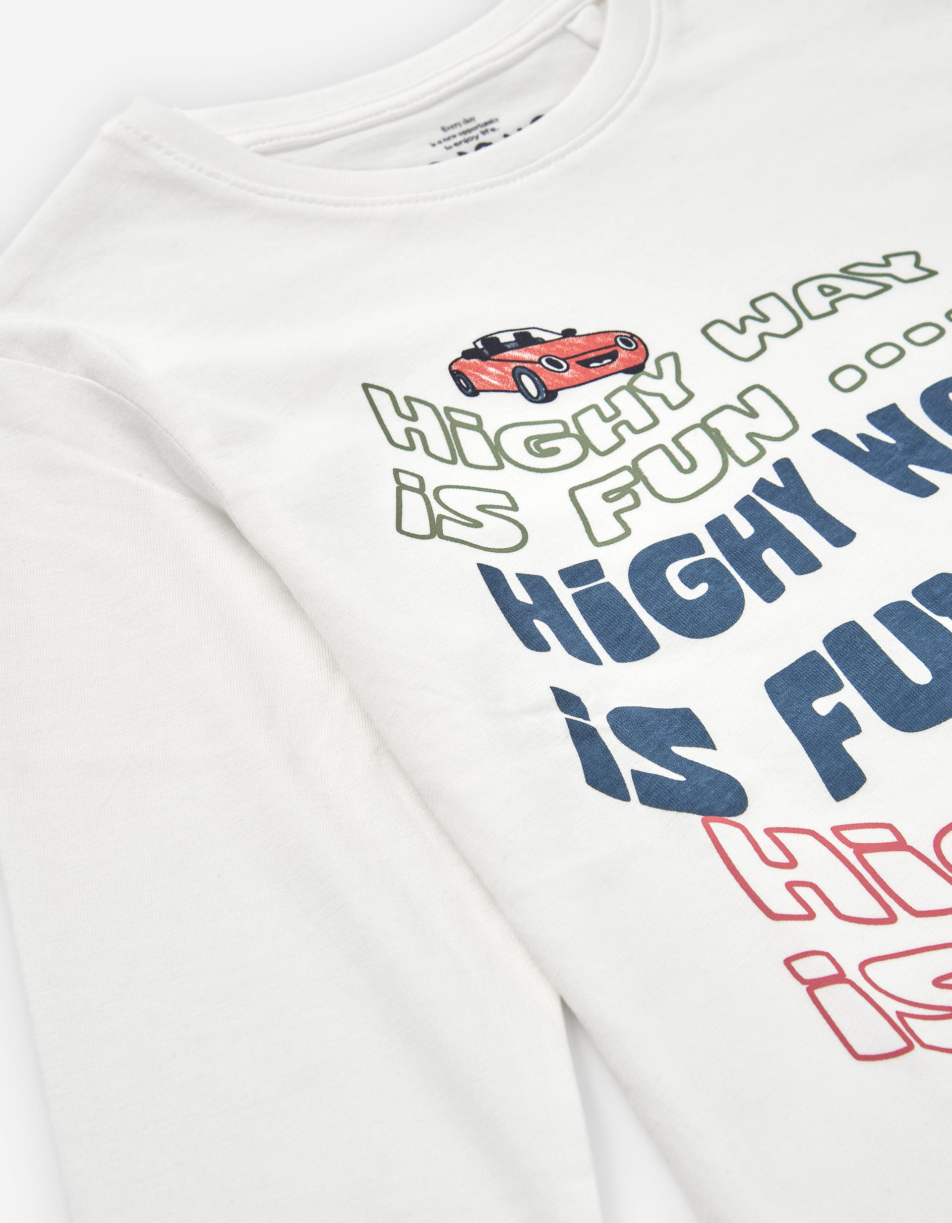 Long sleeve cotton T-shirt with cars print for boys, white