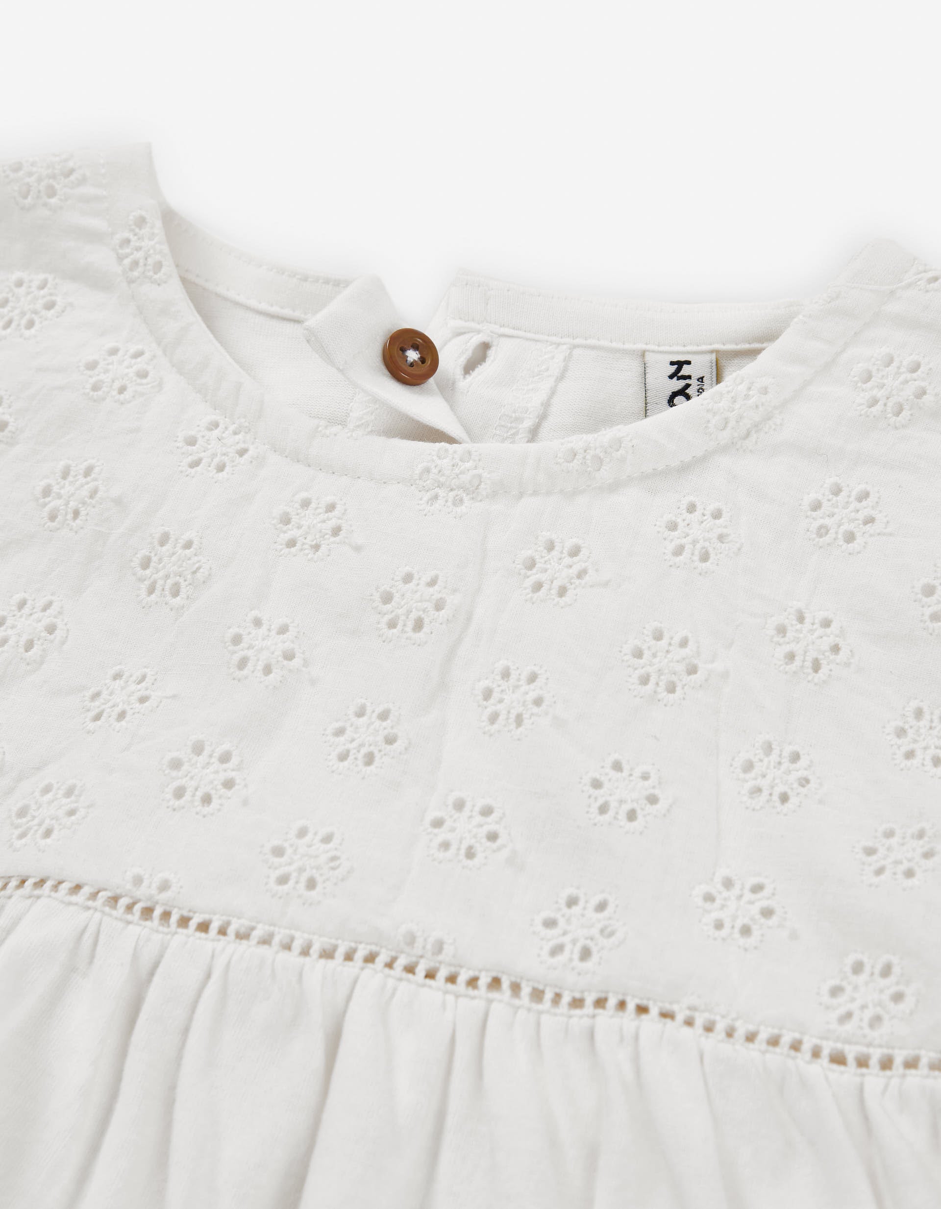 Long sleeve cotton T-shirt with Swiss embroidery for girls, white