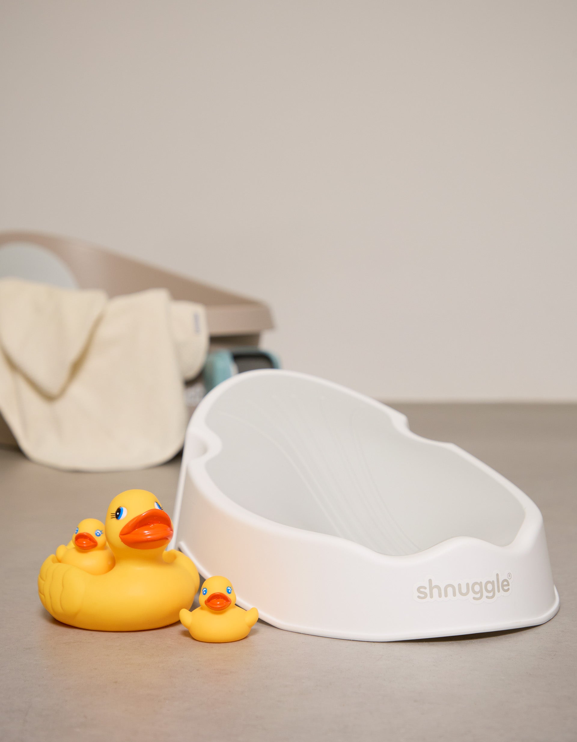 Soporte de Baño para Recién Nacidos Shnuggle, Blanco